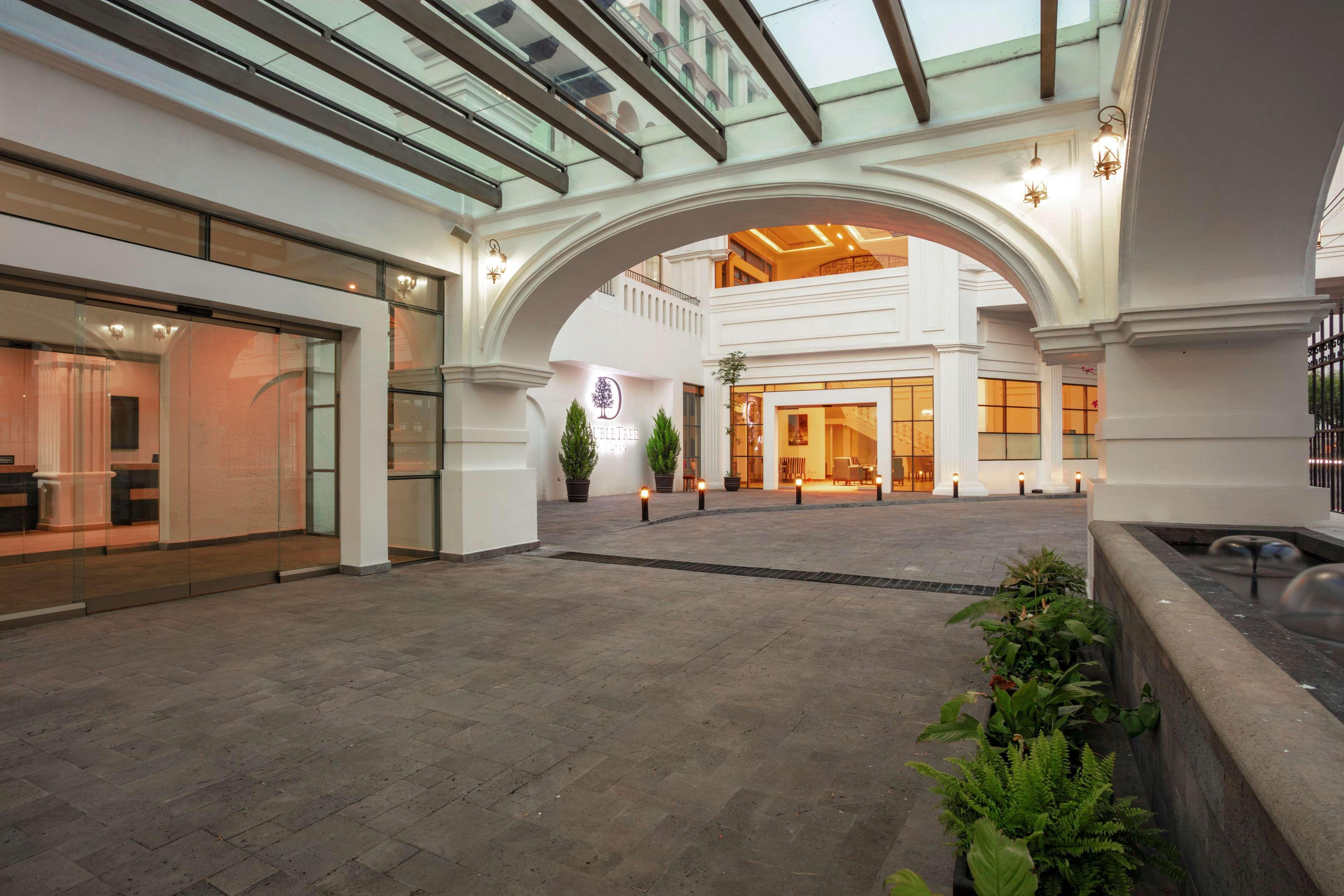 Doubletree By Hilton Toluca Hotel Exterior photo